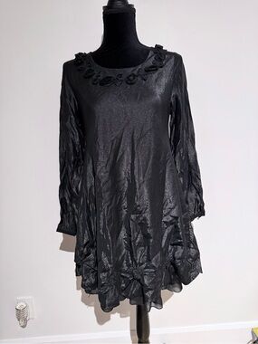 Women's Black Long Sleeve Dress 🖤 With Floral Appliqué